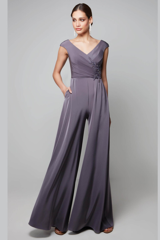 Front view of Alyce Paris MOB jumpsuit 27559 in Midnight faille with V-neckline and wide-leg pants Front view of Alyce Paris MOB jumpsuit 27559 in Midnight faille with V-neckline and wide-leg pants