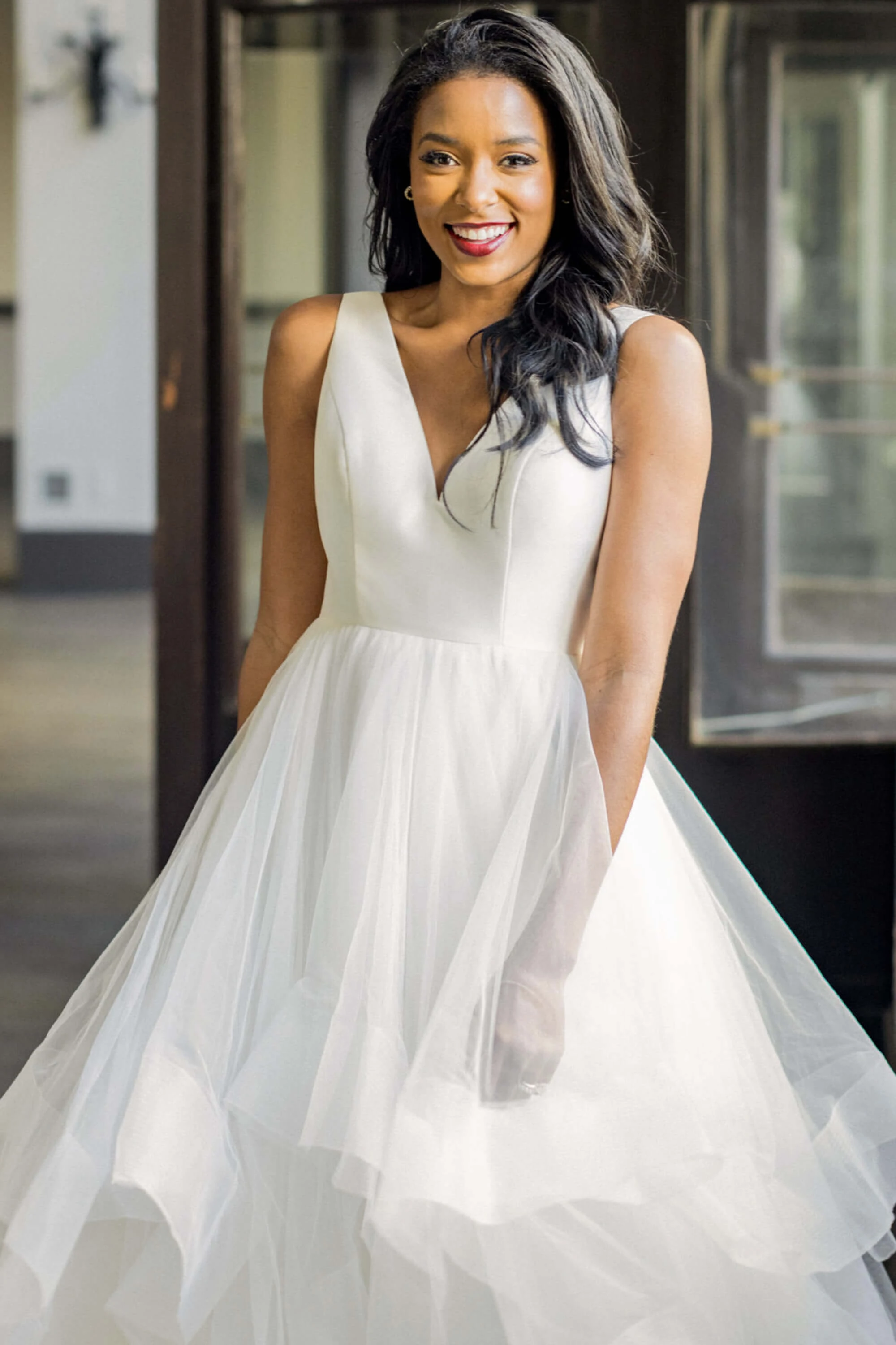 スーツ・フォーマル・ドレス Ameri OFF SHOULDER TULLE LAYERED DRESS Essense of Australia D4012 V-Neck Wedding Dress - Greenville, SC