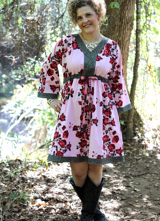 kira_kimono_dress_pink_roses__