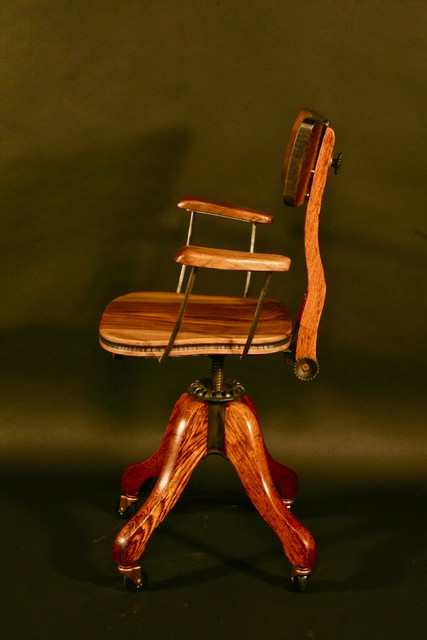 Bison Desk & Chair Buffalo Collection