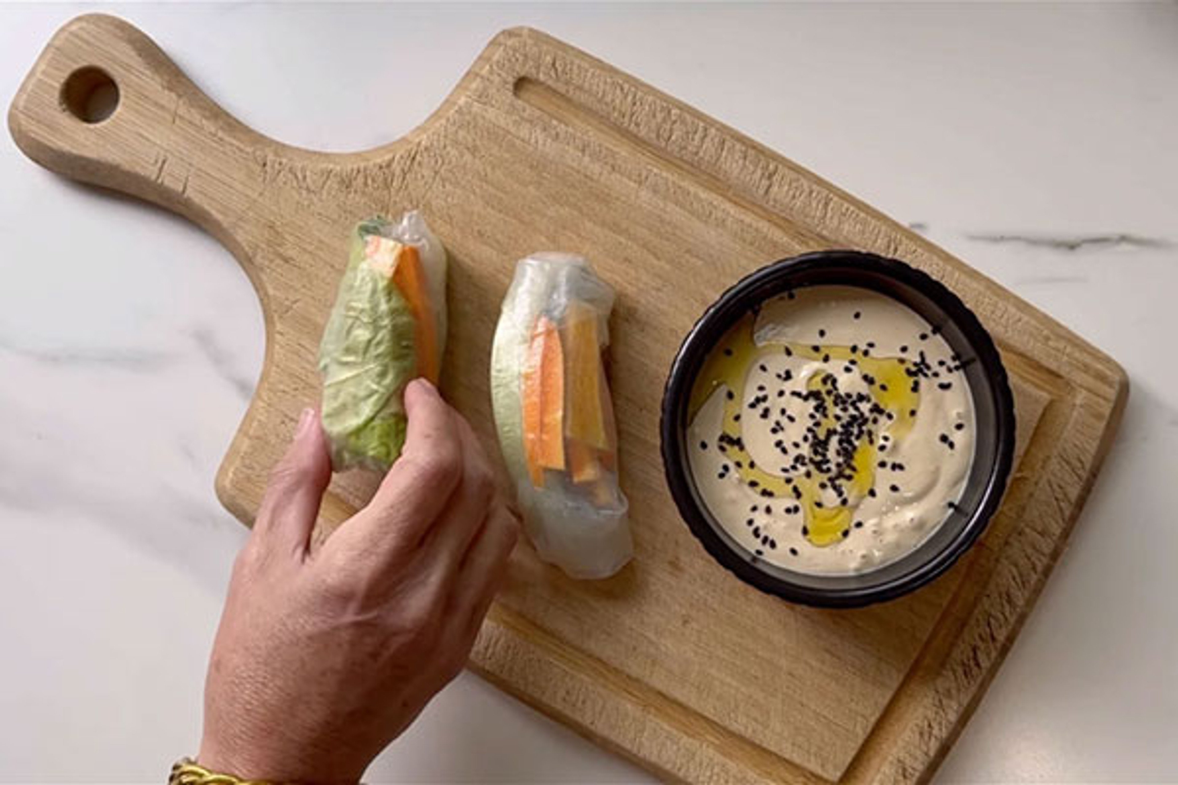 Spring Rolls con Dip de Tahini