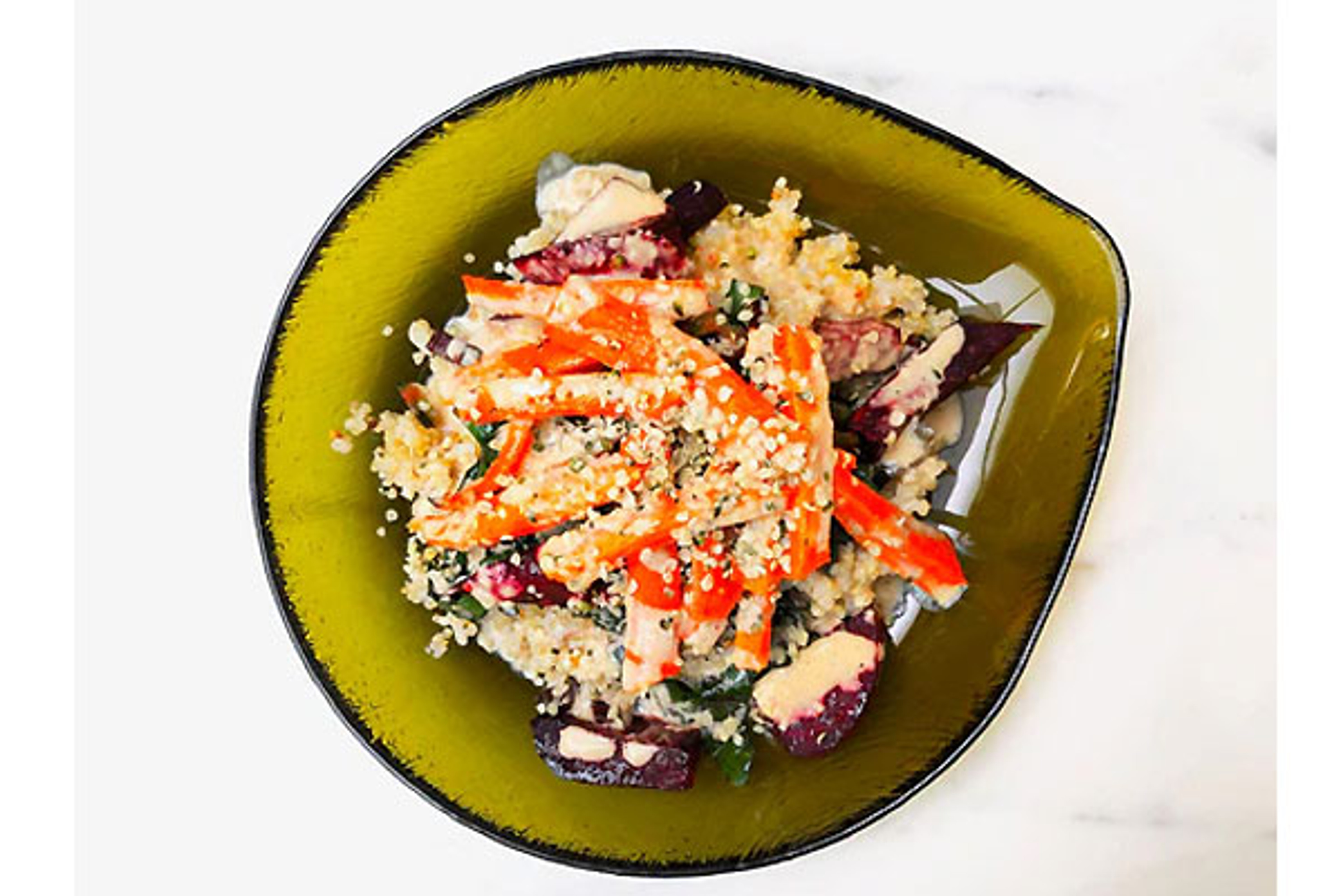 Verduras rostizadas con arroz integral, quinoa y salsa de Miso con Tahini