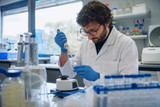 5 étapes pour choisir une protéine de contrôle validée en laboratoire