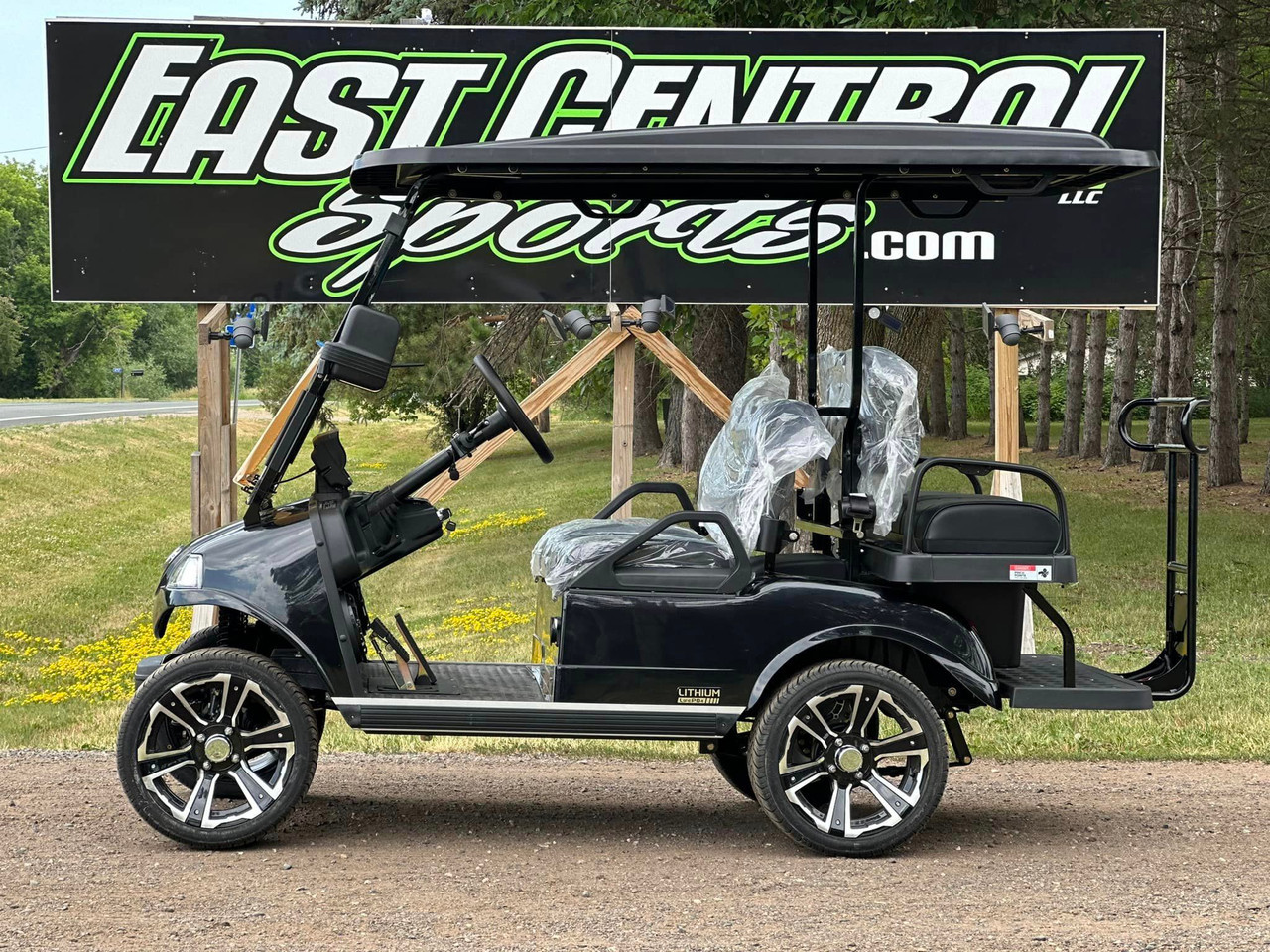 Custom 2023 Evolution Classic 4 Pro Lithium Ion Battery Golf Cart