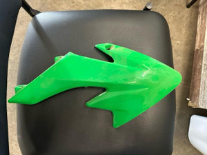 RIGHT FUEL TANK SHROUD (GREEN) (17 & OLDER) Fits SSR SR70C, SR70AUTO, SR110, SR125 RIGHT FUEL TANK SHROUD (GREEN) (17 & OLDER) Fits SSR SR70C, SR70AUTO, SR110, SR125