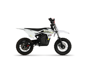 The image showcases the SR-E500 Electric Pit Bike, a sleek and durable electric bike designed for young riders aged 4 to 10 years. The bike features a 500W brushless motor, a 10,400 mAh swappable lithium battery, and a digital dash display for real-time ride information. Its dual disc brakes, adjustable suspension, and steel frame ensure safety and performance on various terrains. Available in White and White/Blue colors, this pit bike is the perfect blend of style, power, and functionality for young adventurers. The image showcases the SR-E500 Electric Pit Bike, a sleek and durable electric bike designed for young riders aged 4 to 10 years. The bike features a 500W brushless motor, a 10,400 mAh swappable lithium battery, and a digital dash display for real-time ride information. Its dual disc brakes, adjustable suspension, and steel frame ensure safety and performance on various terrains. Available in White and White/Blue colors, this pit bike is the perfect blend of style, power, and functionality for young adventurers.