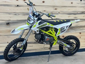 Transmission: Denago MX3 4-speed manual clutch transmission
Front Forks: Denago MX3 inverted hydraulic front suspension