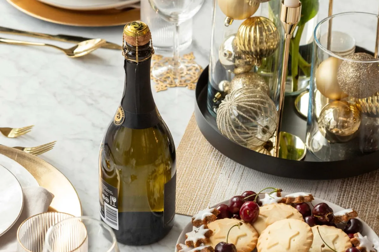 Style The Ultimate Christmas Table This Year
