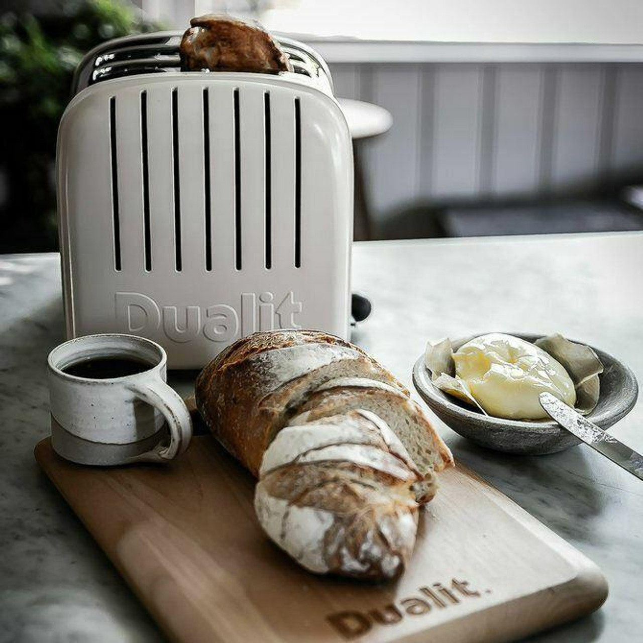 https://cdn11.bigcommerce.com/s-h6dda16069/images/stencil/1280x1280/products/2750/13184/dualit-dualit-toaster-2-slice-limestone-newgen-du02lmng-27543-with-5-yr-wty__82746.1635436939.jpg?c=1&imbypass=on