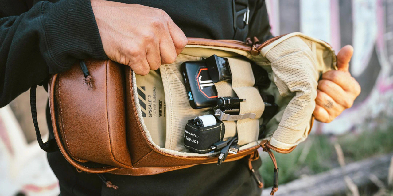 Upscale 3 Slingbag Viktos - Black Leather