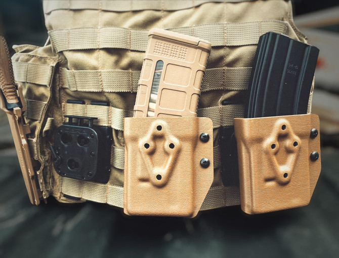 Kydex AR Mag Carrier, tan, ambidextrous, modular, for AR15 magazines, 3 gun matches, plate carriers.