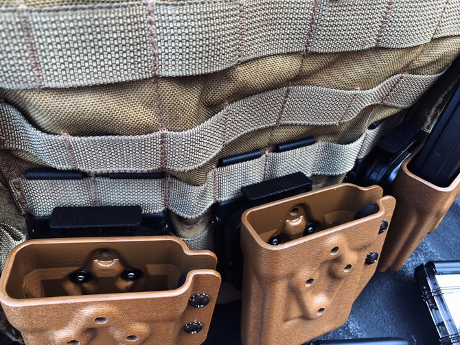 Kydex AR Mag Carrier, tan, ambidextrous, for AR15 magazines, attached to molle plate carrier system.
