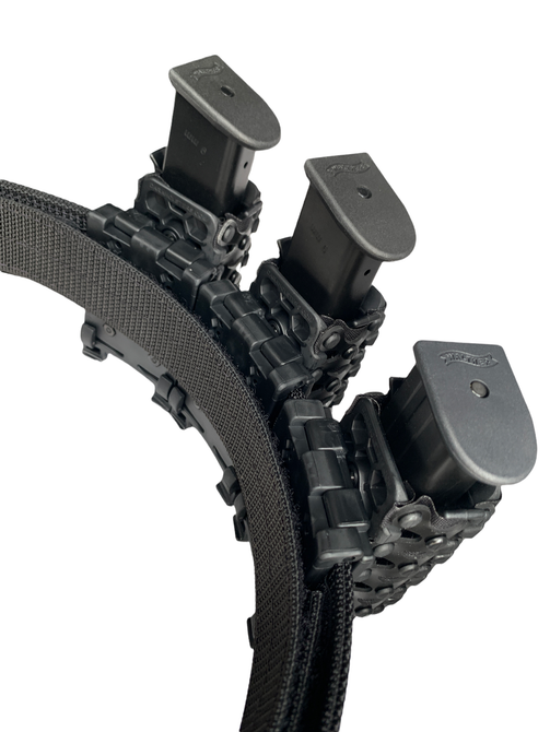 Dara Auto Retention Mag carriers attached to a belt using the Dara Quick Loop attachment. Dara Auto Retention Mag carriers attached to a belt using the Dara Quick Loop attachment.