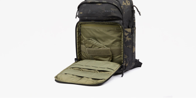 (Shown here is the Black Multicam version)