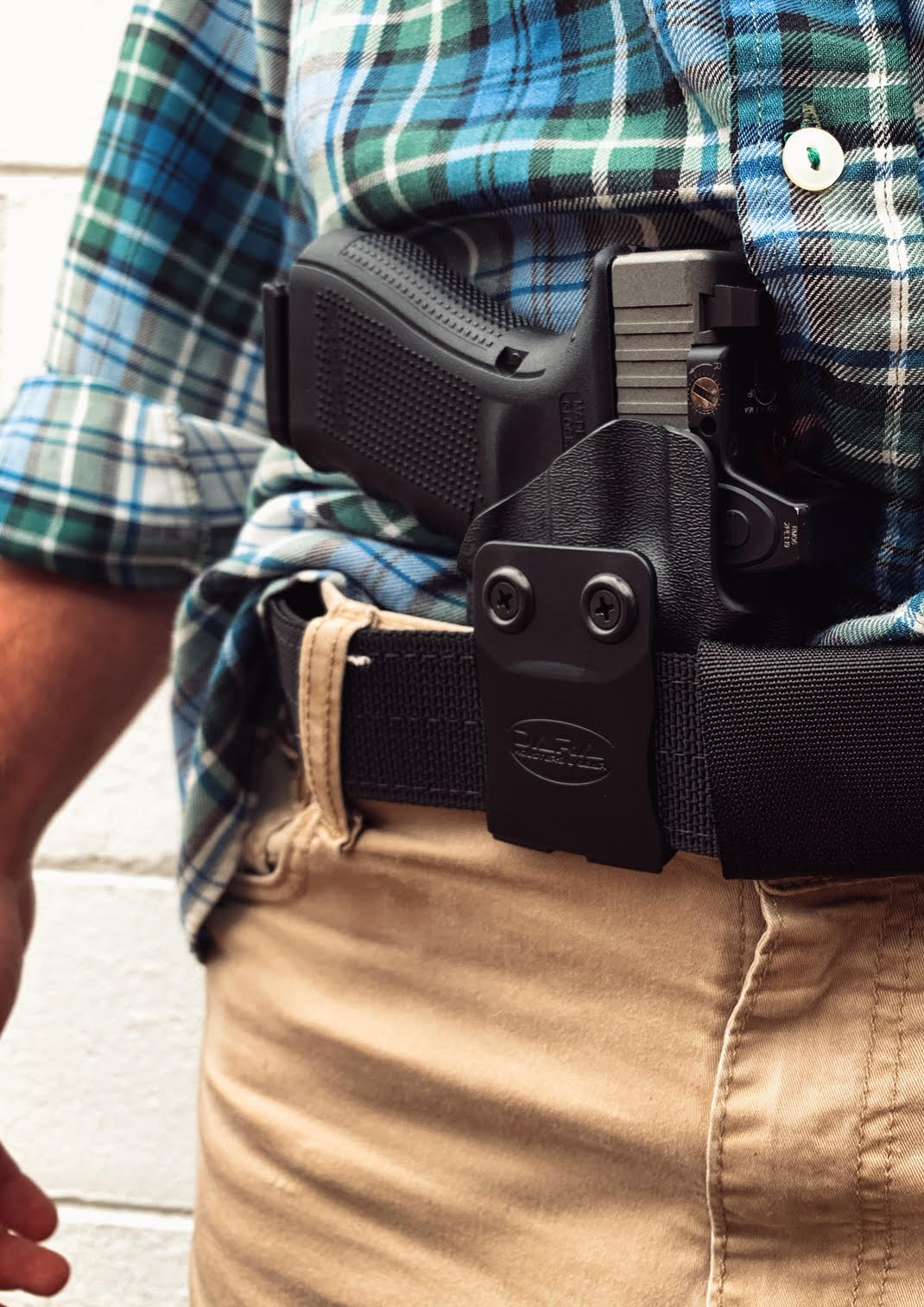 Light bearing Optic cut AIWB Holster