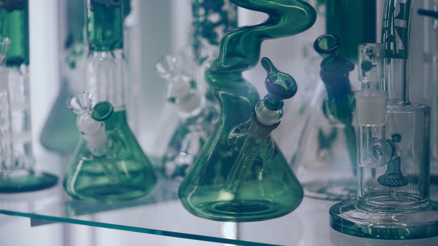 Find the Best Head Shop for Quality Smoking Accessories