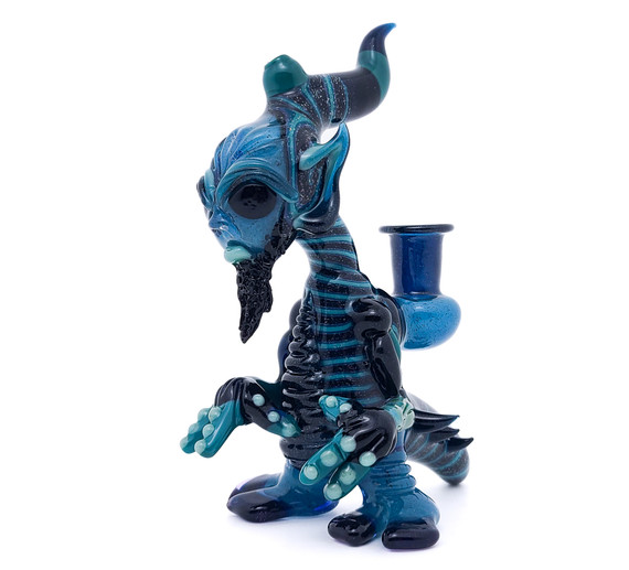 マルサン　450　ウィンドチャイムVer　Blue＆Sllver Glass - Glass Information - Glassblowers In The Industry - Elev8