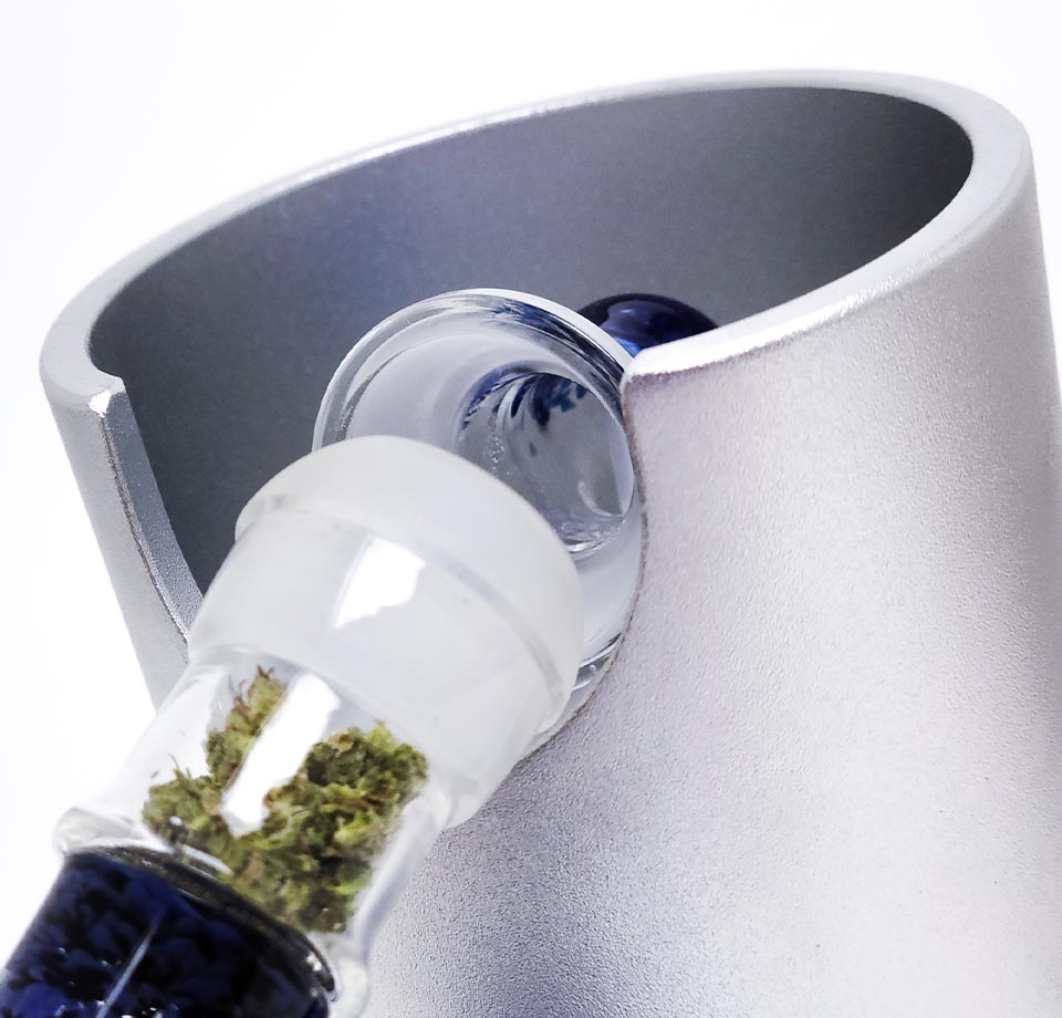 Silver Surfer Vaporizer - Silver/Green / $ 269.99 at 420 Science