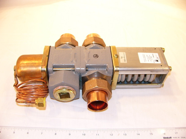 Johnson Controls V48AM-2 1 1/4" 3Way Water Valve