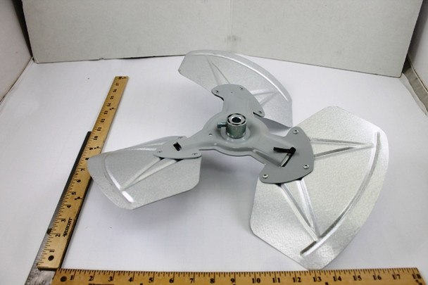 York Controls S1-026-34754-000 18" CW 3 Blade Fan; 1/2"Bore
