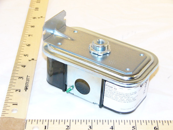 Johnson Controls P32AF-13 Dif.Pressctrl .03-1.4"Wc
