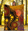 Australia Aboriginal Blanket - Australia Indigenous Flag Circle Dot Painting Art (Golden)