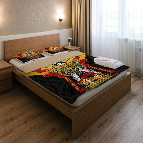 Waikato Chiefs Anzac Day Custom Bedding Set - Remembrance Chiefs With Maori Patterns And Poppy Flowers Waikato Chiefs Anzac Day Custom Bedding Set - Remembrance Chiefs With Maori Patterns And Poppy Flowers