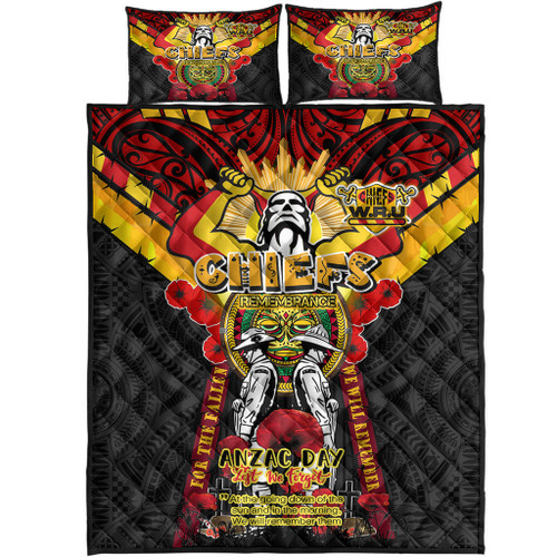 Waikato Chiefs Anzac Day Custom Quilt Bed Set - Remembrance Chiefs With Maori Patterns And Poppy Flowers Waikato Chiefs Anzac Day Custom Quilt Bed Set - Remembrance Chiefs With Maori Patterns And Poppy Flowers