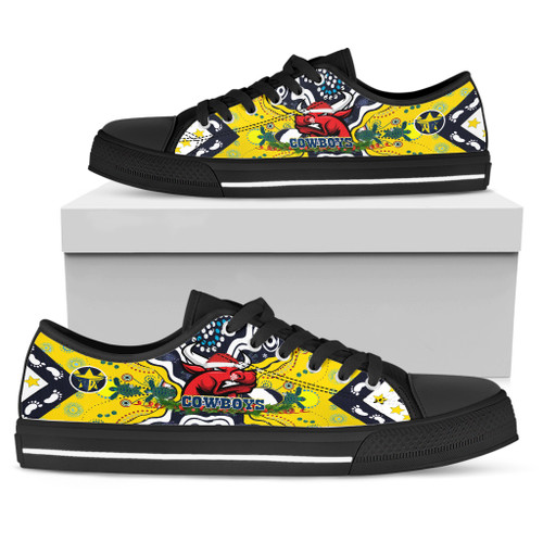 North Queensland Christmas Low Top Shoes - Merry Christmas Super North Queensland With Sea Turtles And Footprints Dot Art Painting