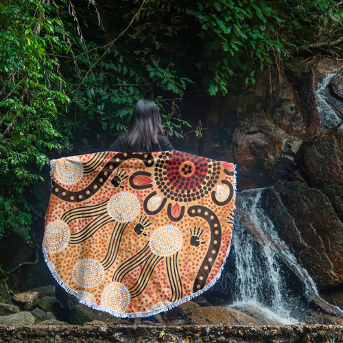Australia Aboriginal Inspired Beach Blanket - Indigenous Inspired White Flowers and Blank Hand Art Beach Blanket Australia Aboriginal Inspired Beach Blanket - Indigenous Inspired White Flowers and Blank Hand Art Beach Blanket