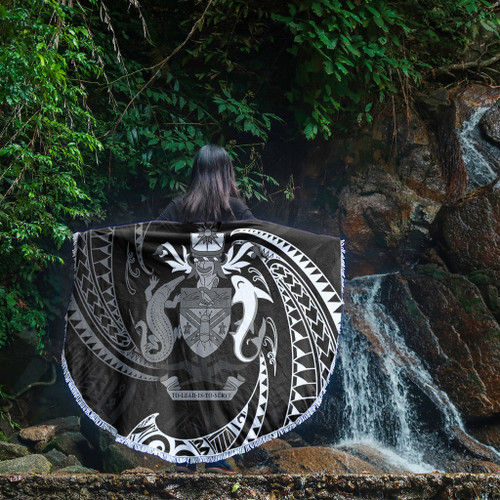 Australia South Sea Islanders Beach Blanket - Solomon Islands White Tribal Wave Pattern Beach Blanket Australia South Sea Islanders Beach Blanket - Solomon Islands White Tribal Wave Pattern Beach Blanket