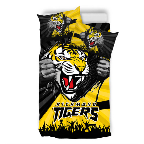 Richmond Bedding Set Breaking Through Fan Design