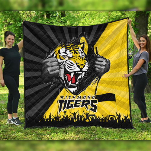 Richmond Quilt Breaking Through Fan Design