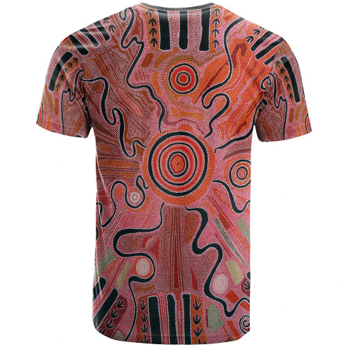 Australia Aboriginal T-Shirt - Indigenous Footprint Landscape Australia Aboriginal T-Shirt - Indigenous Footprint Landscape