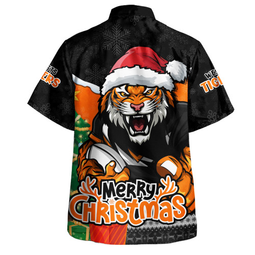 Wests Tigers Hawaiian Shirt Santa Scoring Touchdown On Christmas Game Day Wests Tigers Hawaiian Shirt Santa Scoring Touchdown On Christmas Game Day