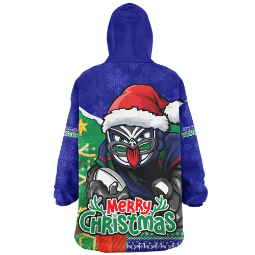 New Zealand Warriors Snug Hoodie Santa Scoring Touchdown On Christmas Game Day