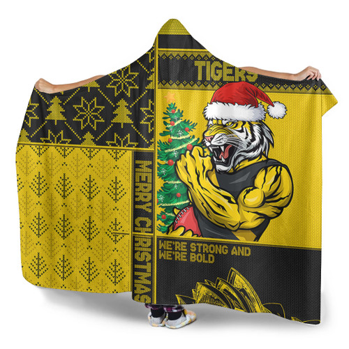 Richmond Hooded Blanket Christmas Magic Knit Style Winter Glow Richmond Hooded Blanket Christmas Magic Knit Style Winter Glow