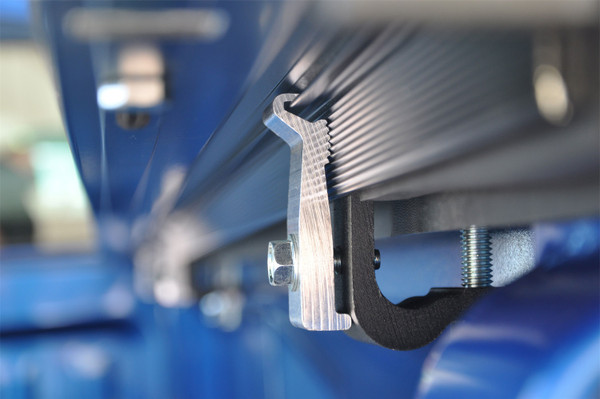 Lo Pro Invis-A-Rack Truck Bed Cover 581697