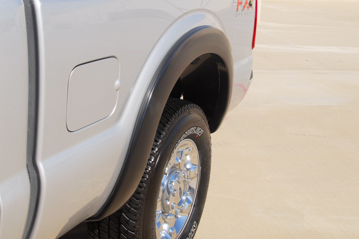 Lund SX314TB Elite Series Black Sport Style Textured Finish Rear Fender Flares for 2011-2016 Ford F-250, F-350 (Excludes Dually)-SX314TB