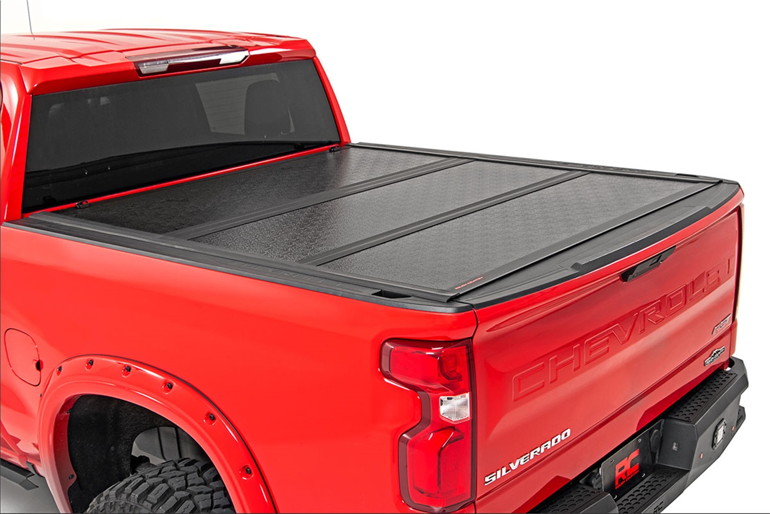 GM Low Profile Hard Tri-Fold Tonneau Cover (19-20 1500 | 5.8' Bed) 47120580
