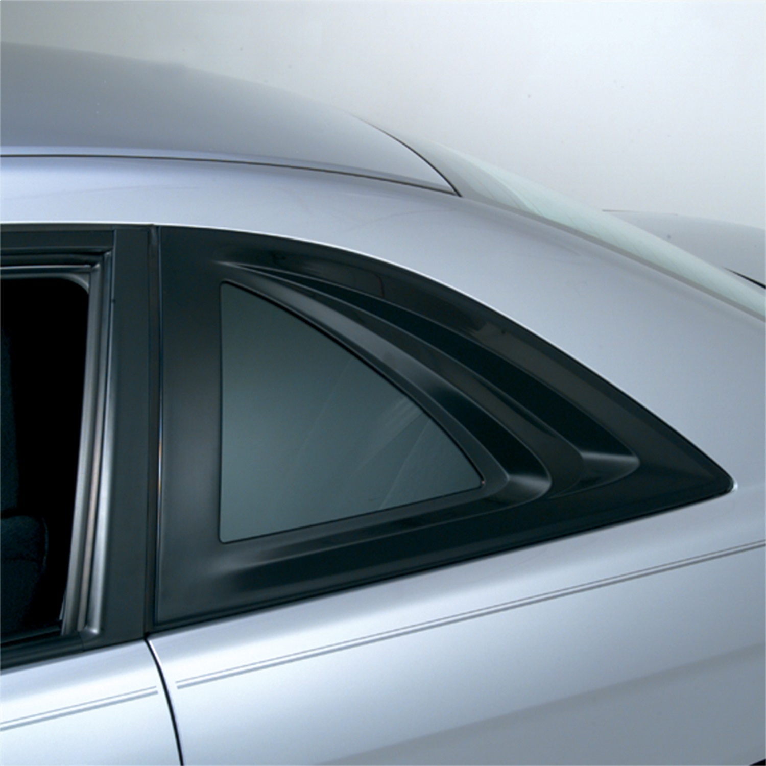Aeroshade Rear Side Window Cover 97106