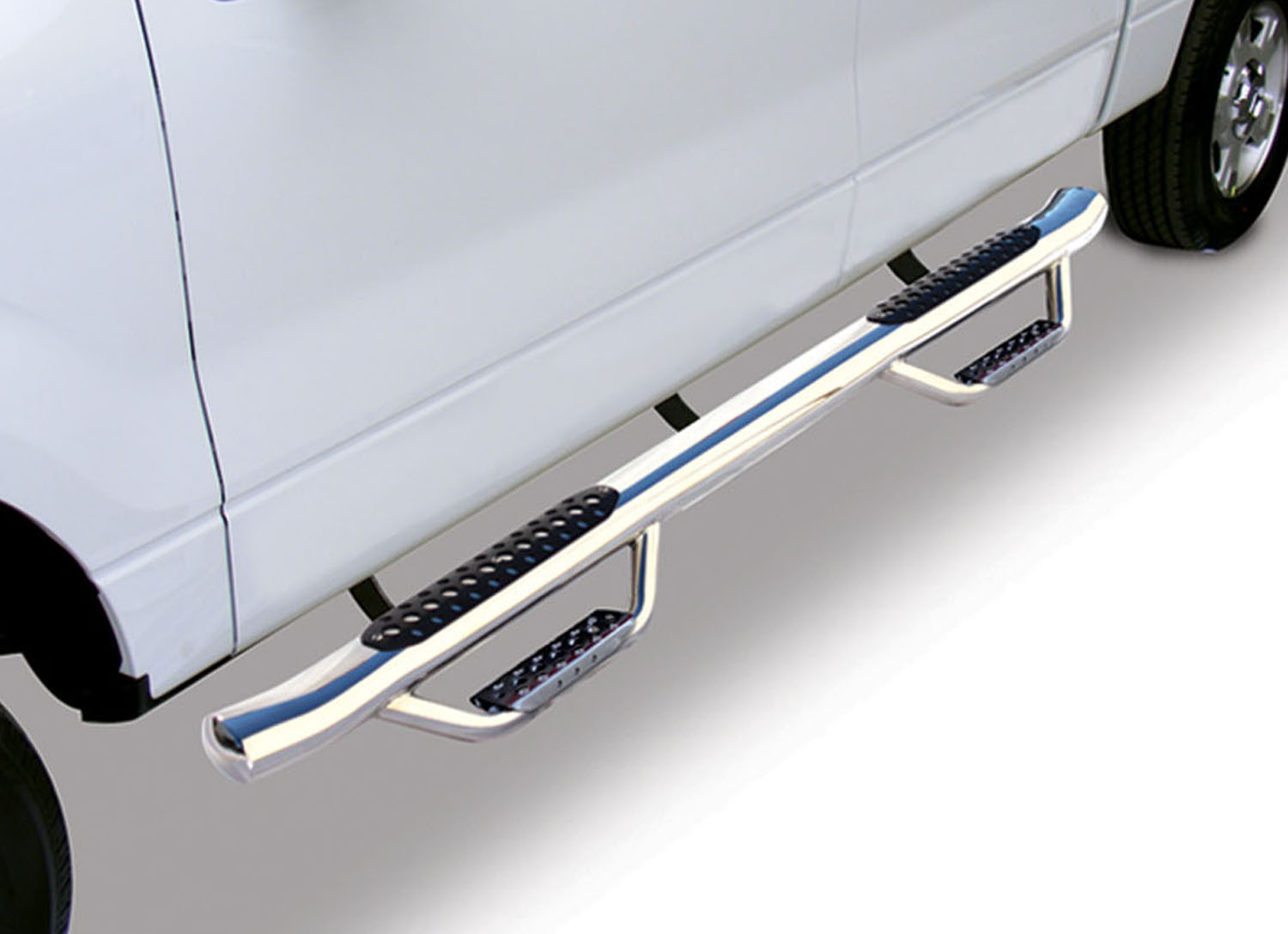 Dominator D4 SideSteps - Cab Length D44047PS