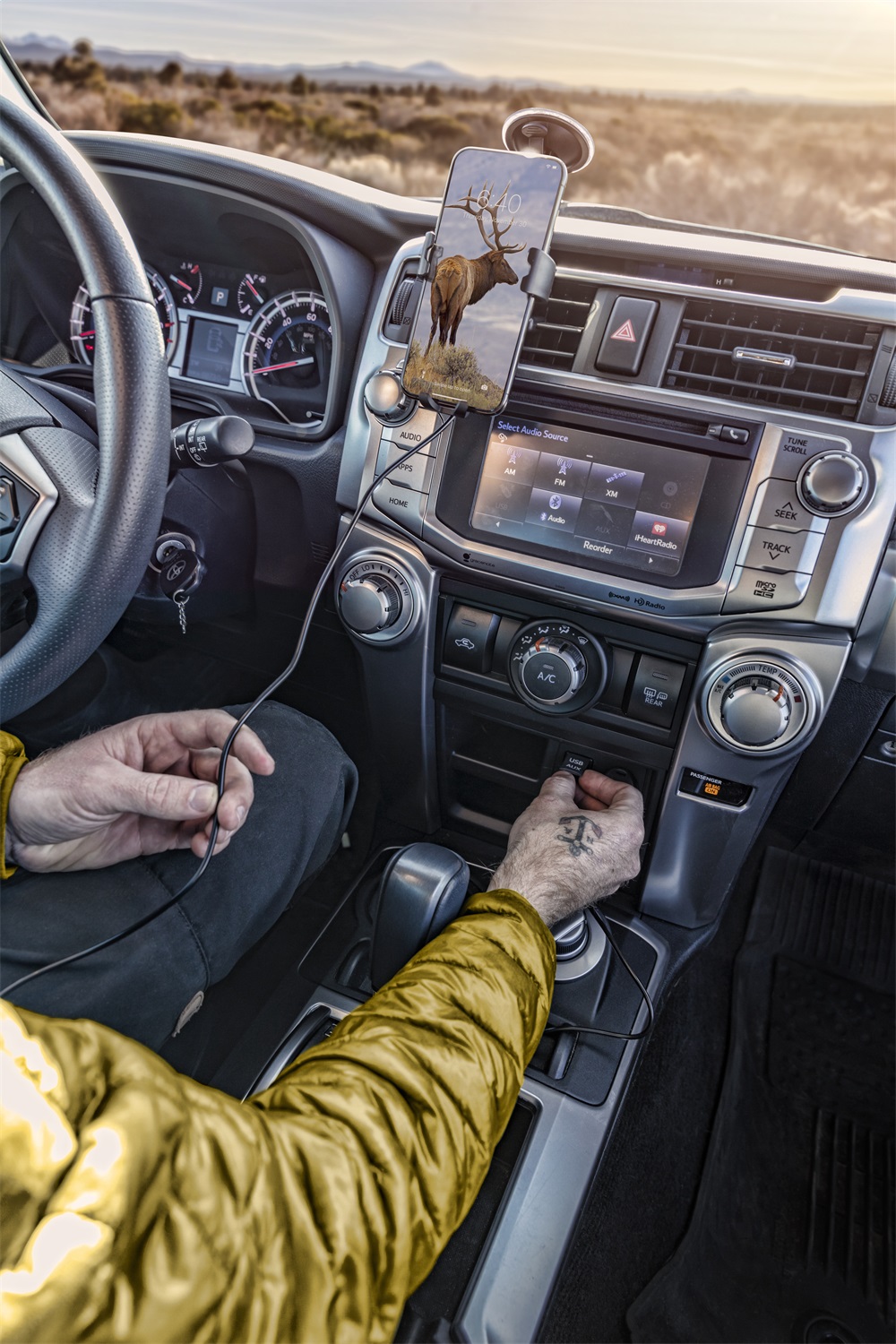 Wireless Charging Window Mount Phone Holder 87004