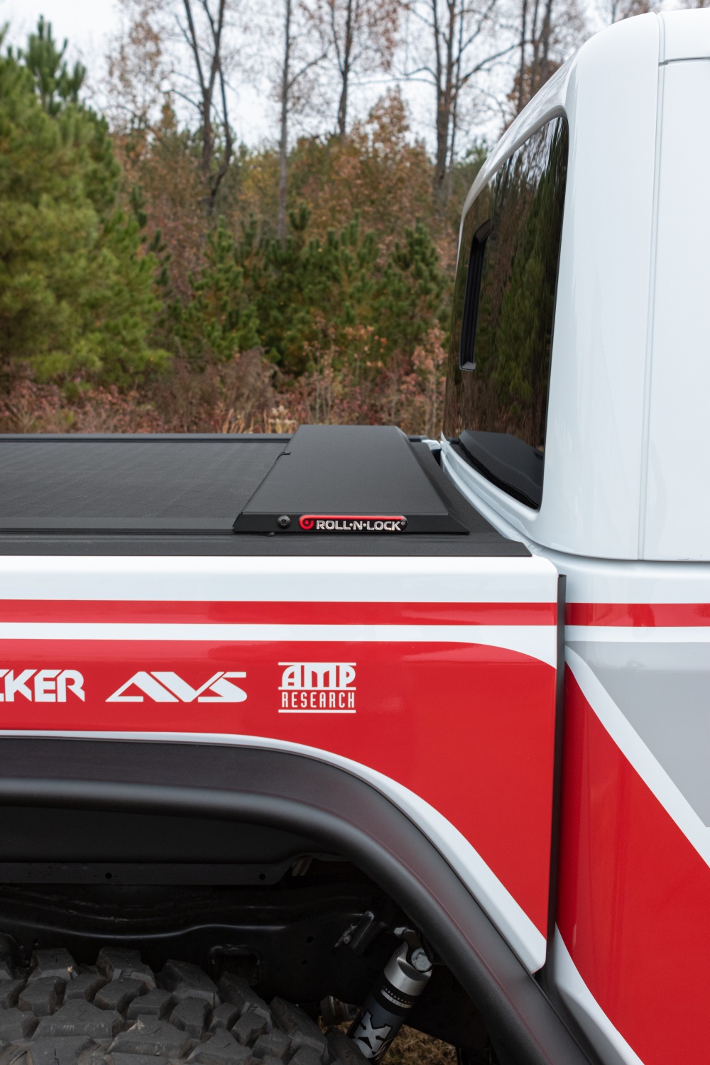 M-Series Retractable Truck Bed Cover LG496M