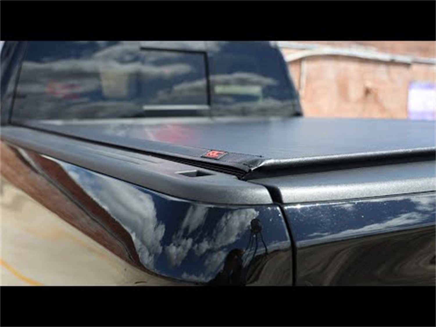 Soft Roll-Up Bed Cover 48619550