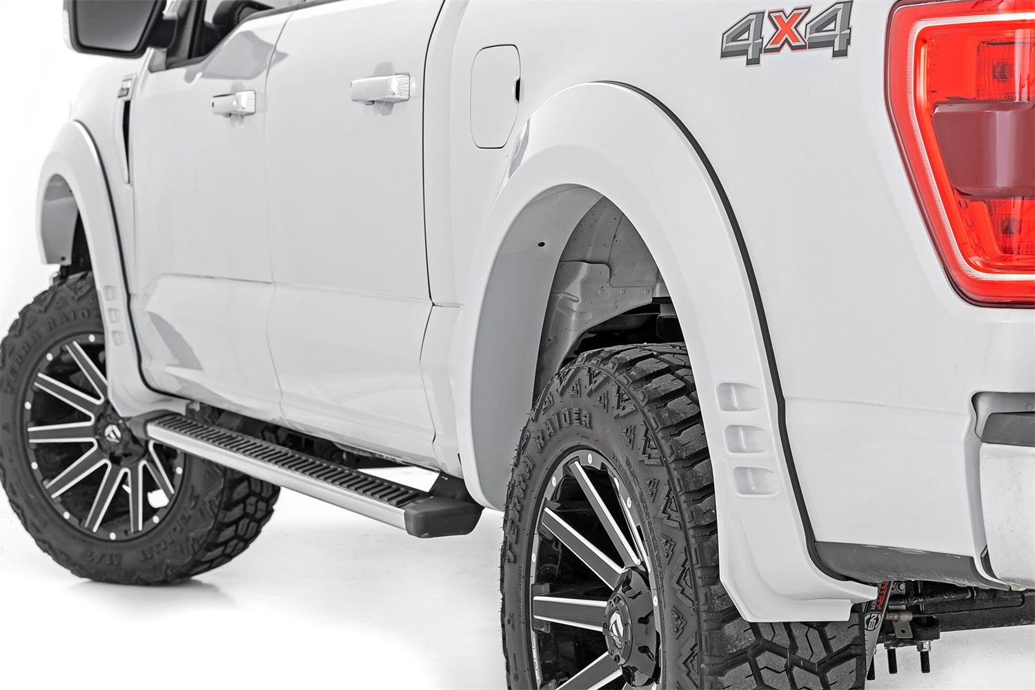Pocket Fender Flares F-F320210 Pocket Fender Flares F-F320210