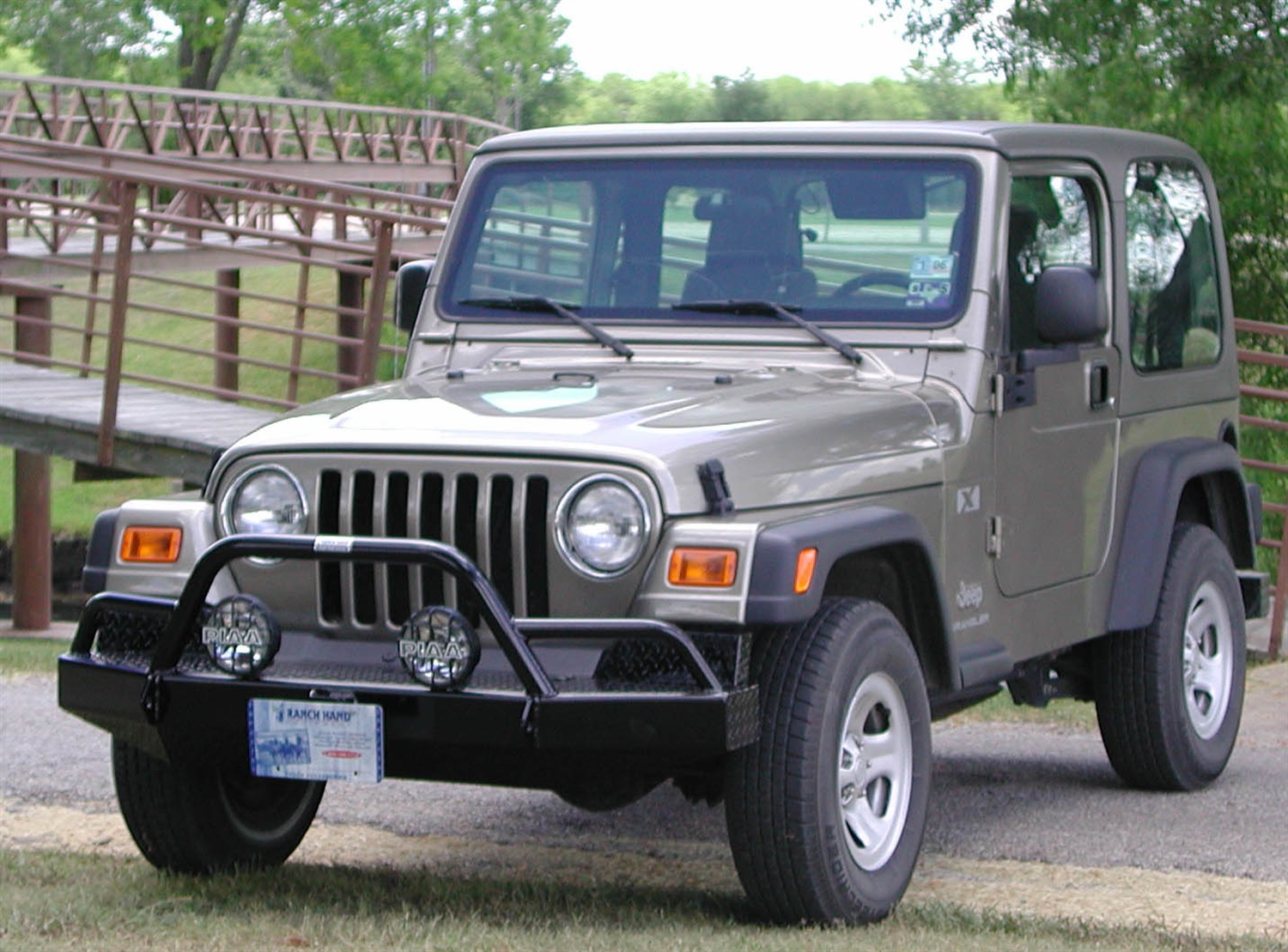 Sport Series Bullnose Front Bumper Replacement BTJ971BLR