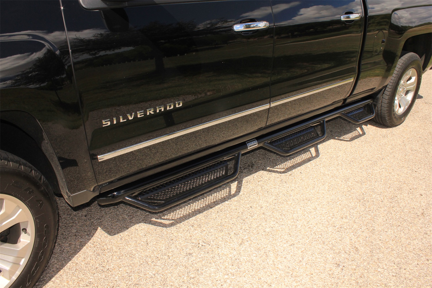 Running Steps Crew Cab Dually - 8' Bed RSC111C8B4W