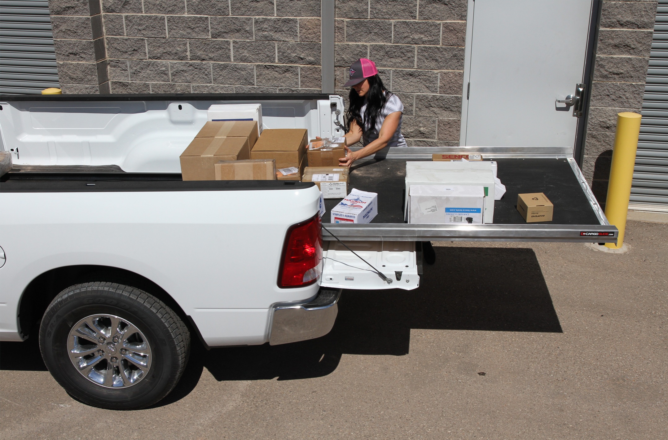 Slide Out Cargo Tray, 1000 lb capacity, 70% ext 6 bearings, Alum Tie-Down Rails CG1000-7546