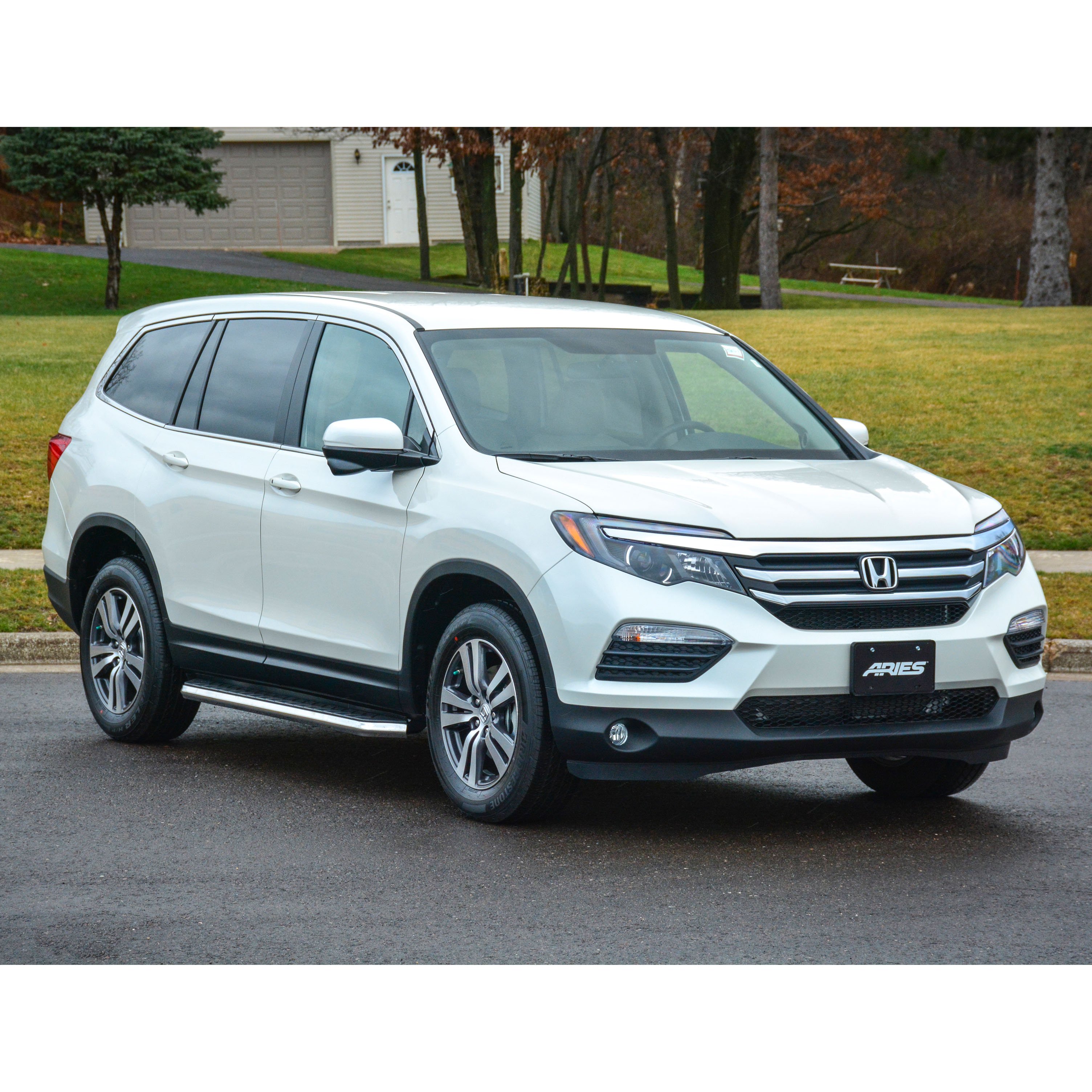 AeroTread 5" x 67" Polished Stainless Running Boards, Select Honda Pilot 2051006